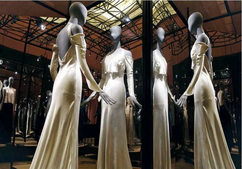 Иллюстрация к книге — Жанна Ланвен [i_095.jpg]