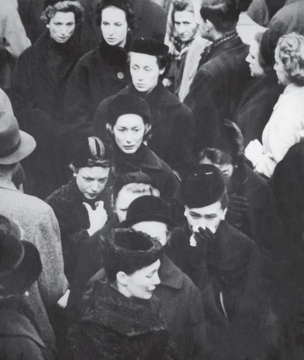 Иллюстрация к книге — Я – Кутюрье. Кристиан Диор и Я. [i_001.jpg]