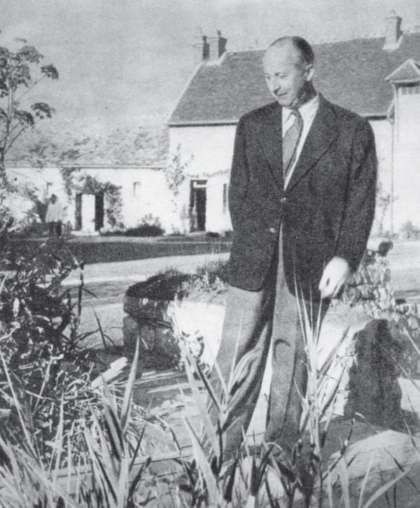 Иллюстрация к книге — Я – Кутюрье. Кристиан Диор и Я. [i_009.jpg]