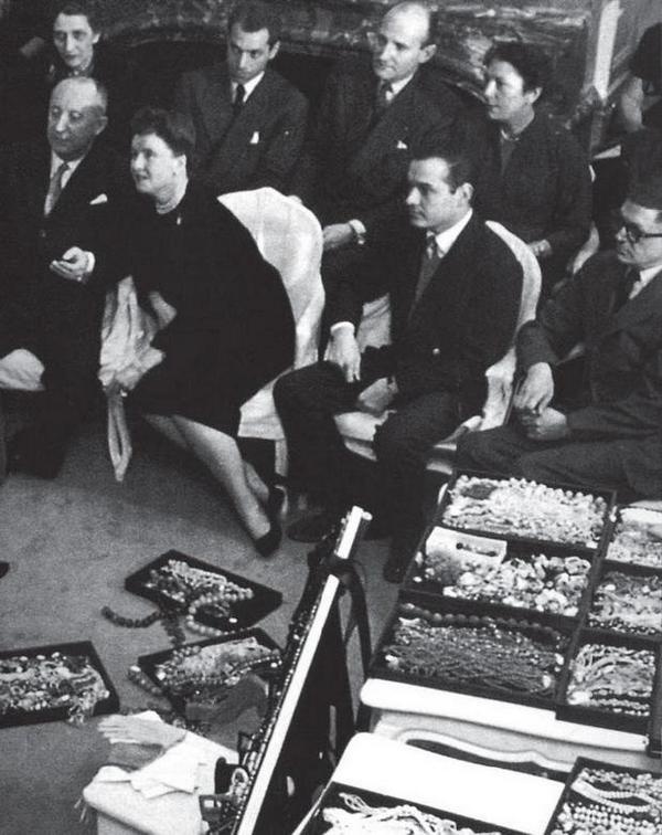 Иллюстрация к книге — Я – Кутюрье. Кристиан Диор и Я. [i_056.jpg]