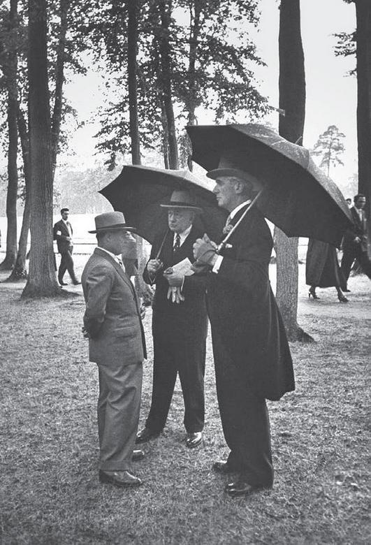 Иллюстрация к книге — Я – Кутюрье. Кристиан Диор и Я. [i_104.jpg]