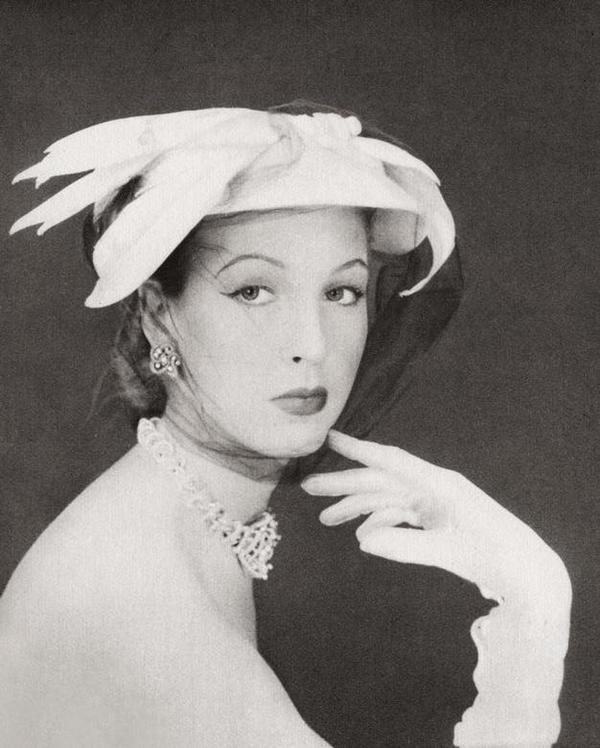 Иллюстрация к книге — Я – Кутюрье. Кристиан Диор и Я. [i_162.jpg]