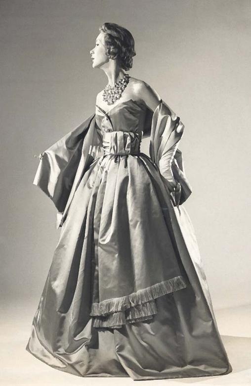 Иллюстрация к книге — Я – Кутюрье. Кристиан Диор и Я. [i_166.jpg]