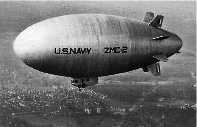 Иллюстрация к книге — Девятьсот часов неба. Неизвестная история дирижабля «СССР-В6» [i_015.jpg]