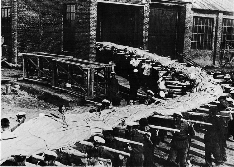 Иллюстрация к книге — Девятьсот часов неба. Неизвестная история дирижабля «СССР-В6» [i_030.jpg]