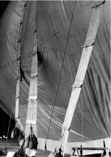 Иллюстрация к книге — Девятьсот часов неба. Неизвестная история дирижабля «СССР-В6» [i_038.jpg]