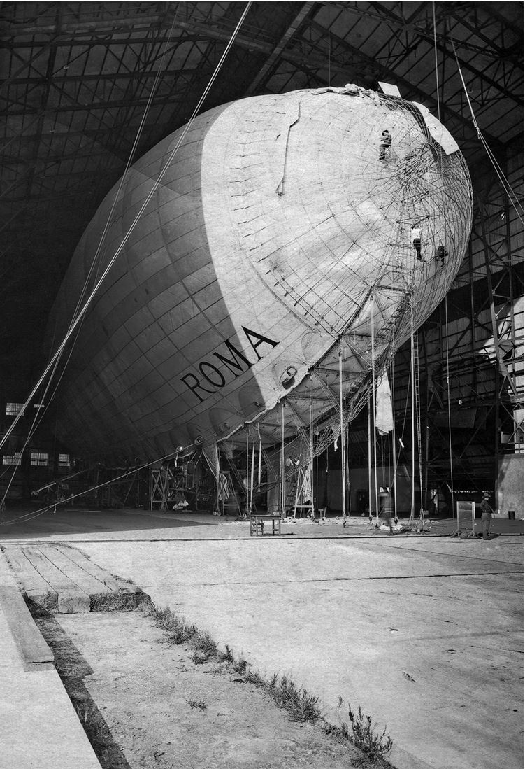 Иллюстрация к книге — Девятьсот часов неба. Неизвестная история дирижабля «СССР-В6» [i_048.jpg]