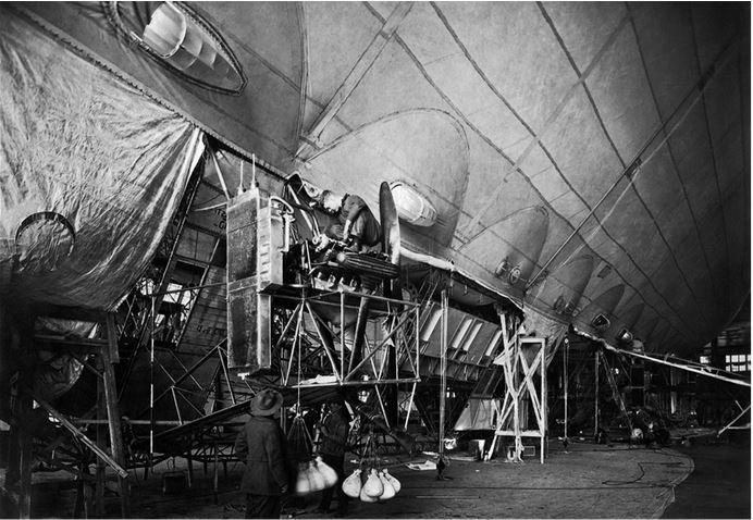 Иллюстрация к книге — Девятьсот часов неба. Неизвестная история дирижабля «СССР-В6» [i_049.jpg]