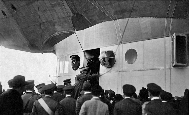 Иллюстрация к книге — Девятьсот часов неба. Неизвестная история дирижабля «СССР-В6» [i_058.jpg]