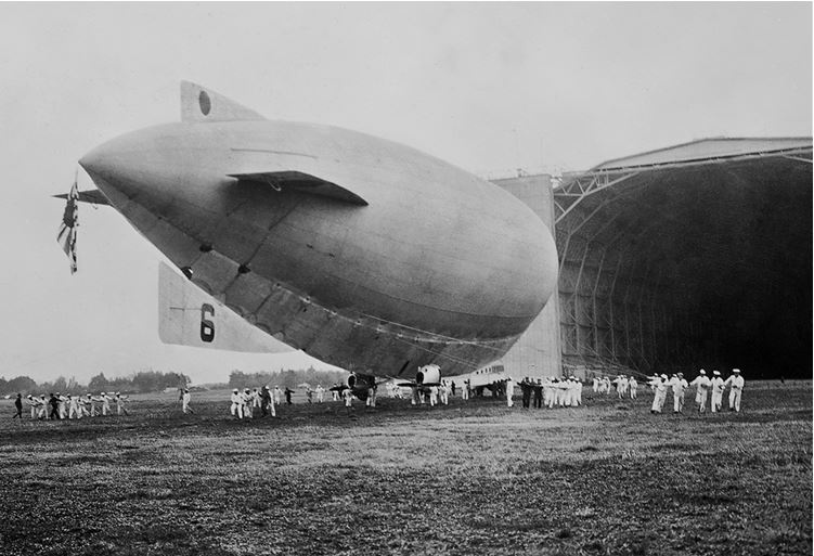 Иллюстрация к книге — Девятьсот часов неба. Неизвестная история дирижабля «СССР-В6» [i_078.jpg]