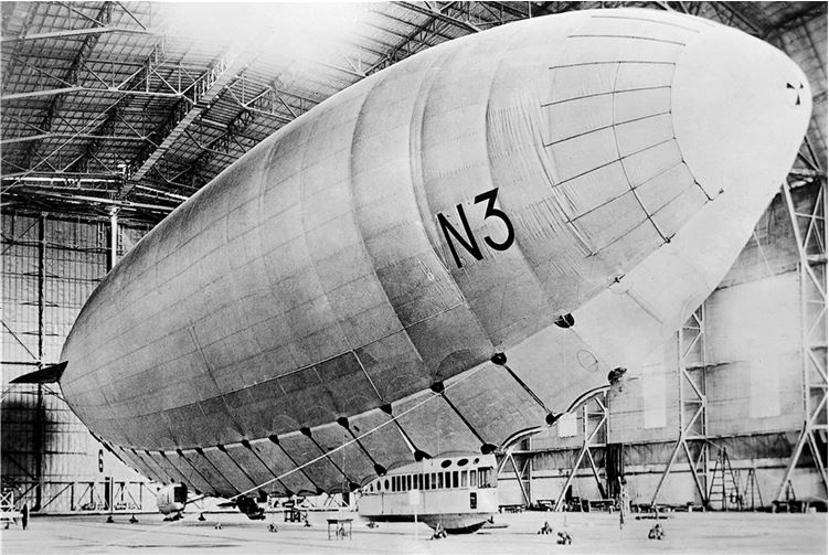 Иллюстрация к книге — Девятьсот часов неба. Неизвестная история дирижабля «СССР-В6» [i_079.jpg]