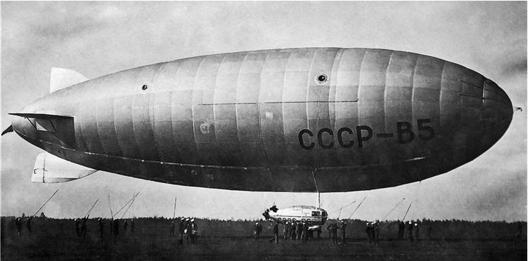 Иллюстрация к книге — Девятьсот часов неба. Неизвестная история дирижабля «СССР-В6» [i_102.jpg]
