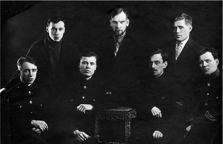 Иллюстрация к книге — Девятьсот часов неба. Неизвестная история дирижабля «СССР-В6» [i_112.jpg]