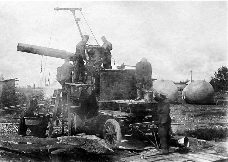 Иллюстрация к книге — Девятьсот часов неба. Неизвестная история дирижабля «СССР-В6» [i_124.jpg]