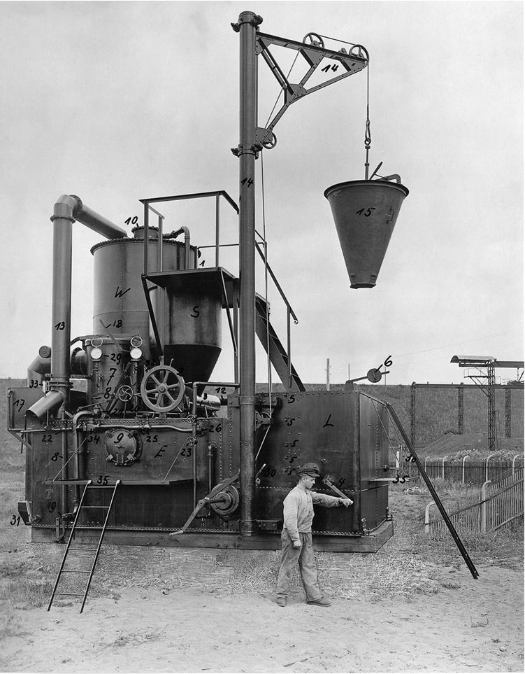 Иллюстрация к книге — Девятьсот часов неба. Неизвестная история дирижабля «СССР-В6» [i_127.jpg]