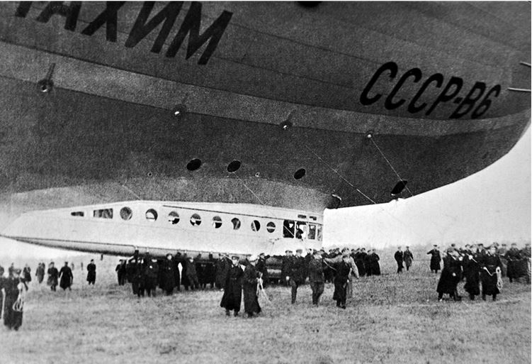 Иллюстрация к книге — Девятьсот часов неба. Неизвестная история дирижабля «СССР-В6» [i_130.jpg]