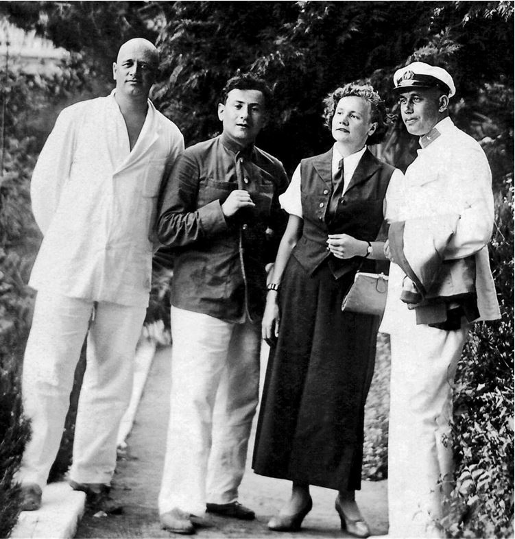 Иллюстрация к книге — Девятьсот часов неба. Неизвестная история дирижабля «СССР-В6» [i_138.jpg]