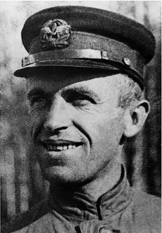 Иллюстрация к книге — Девятьсот часов неба. Неизвестная история дирижабля «СССР-В6» [i_167.jpg]