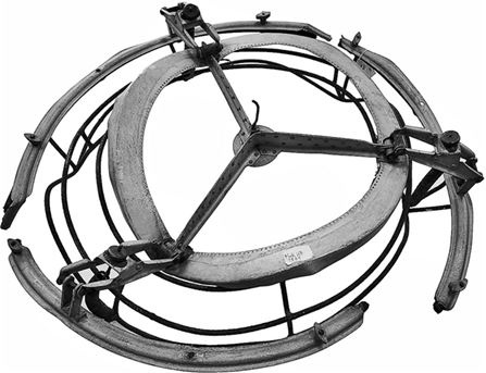 Иллюстрация к книге — Девятьсот часов неба. Неизвестная история дирижабля «СССР-В6» [i_191.jpg]