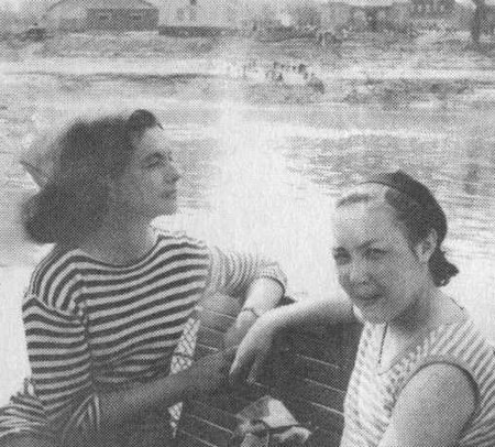 Иллюстрация к книге — Как я стала киноведом [i_010.jpg]