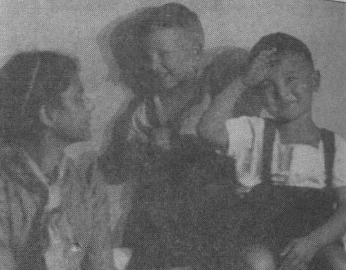 Иллюстрация к книге — Как я стала киноведом [i_016.jpg]