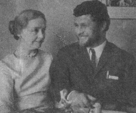 Иллюстрация к книге — Как я стала киноведом [i_023.jpg]