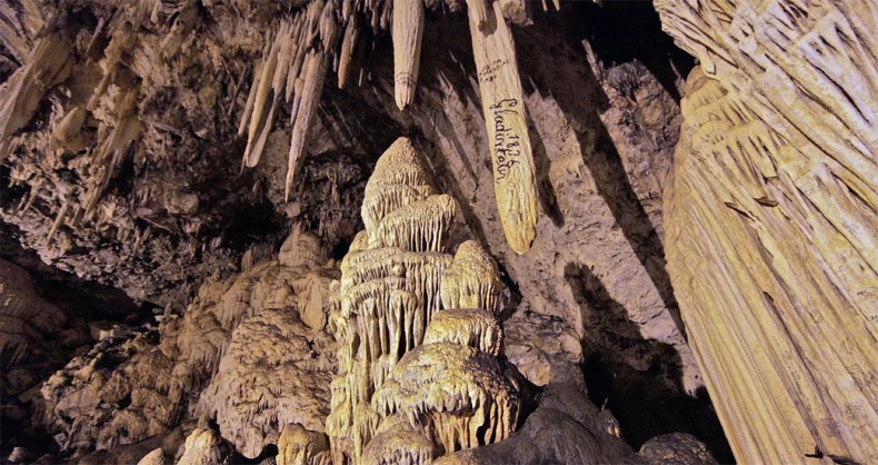 Иллюстрация к книге — Острова невезения [_101.jpg]