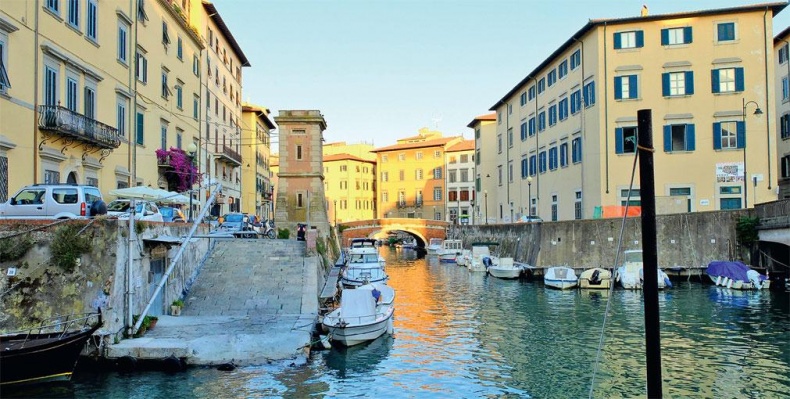 Иллюстрация к книге — Острова невезения [_122.jpg]