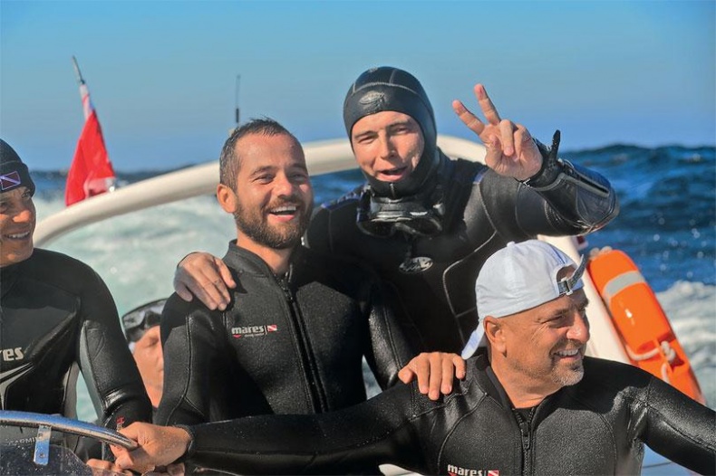 Иллюстрация к книге — Острова невезения [_147.jpg]