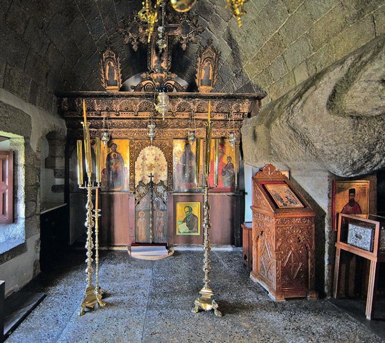 Иллюстрация к книге — Острова невезения [_33.jpg]