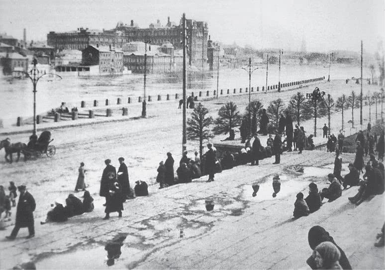 Иллюстрация к книге — Дом правительства. Сага о русской революции [i_004.jpg]