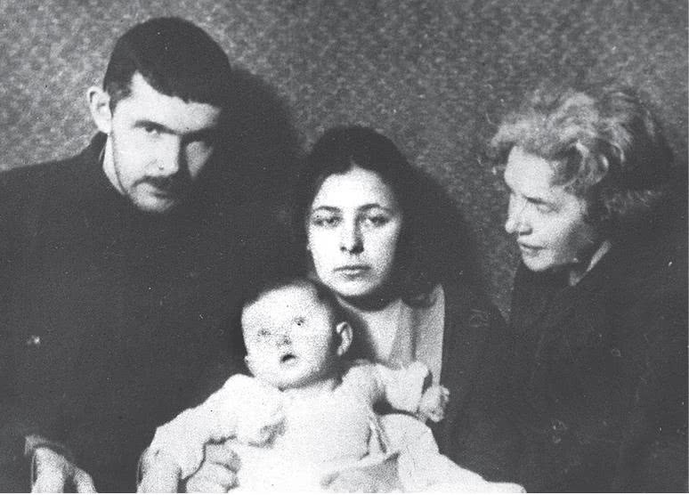 Иллюстрация к книге — Дом правительства. Сага о русской революции [i_068.jpg]