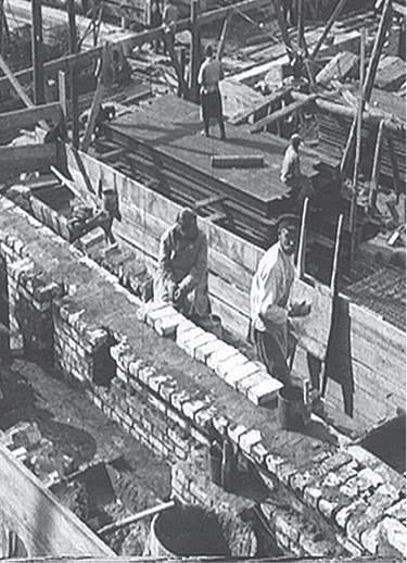 Иллюстрация к книге — Дом правительства. Сага о русской революции [i_101.jpg]