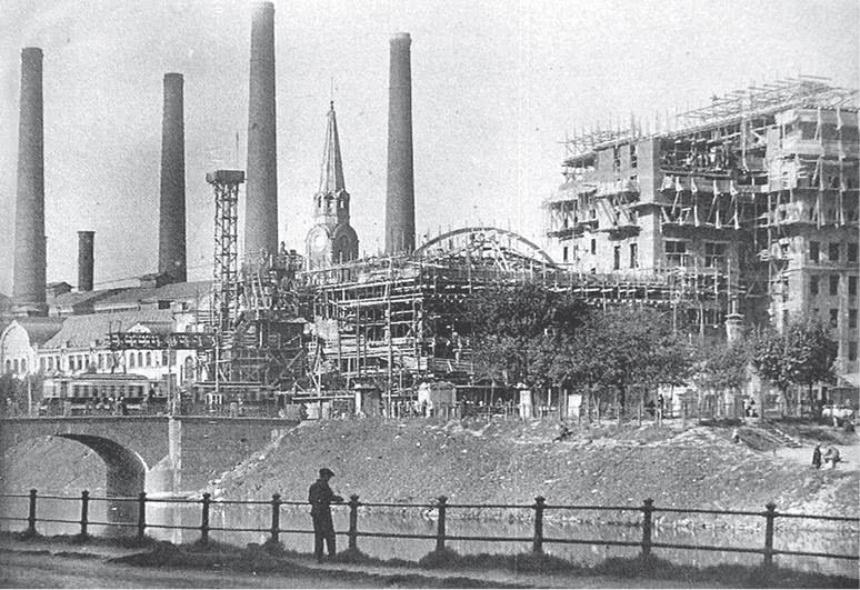 Иллюстрация к книге — Дом правительства. Сага о русской революции [i_109.jpg]