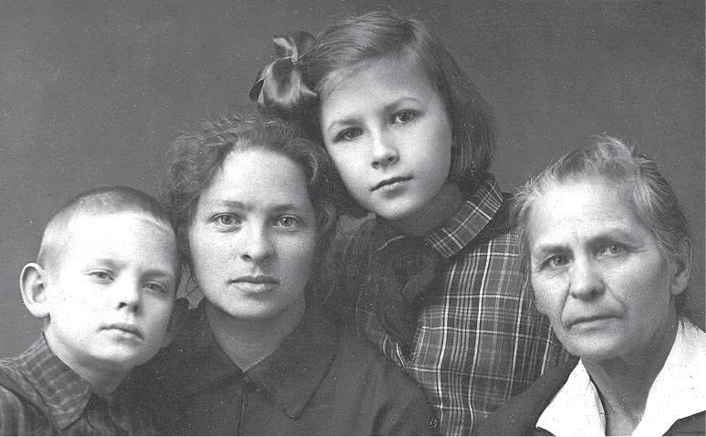 Иллюстрация к книге — Дом правительства. Сага о русской революции [i_247.jpg]