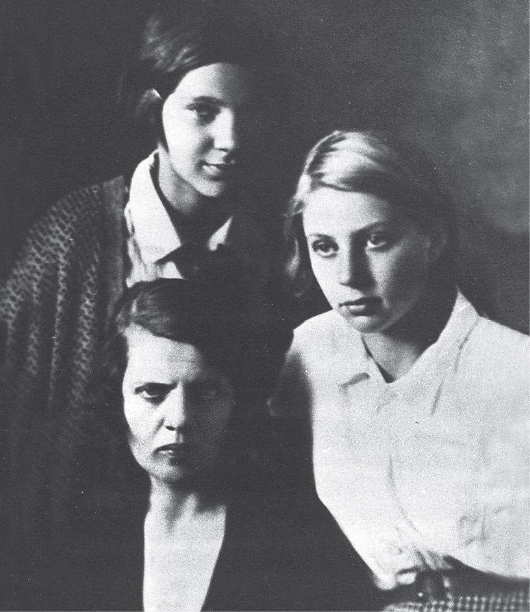 Иллюстрация к книге — Дом правительства. Сага о русской революции [i_317.jpg]