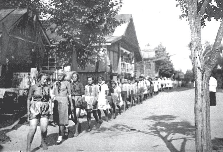 Иллюстрация к книге — Дом правительства. Сага о русской революции [i_368.jpg]