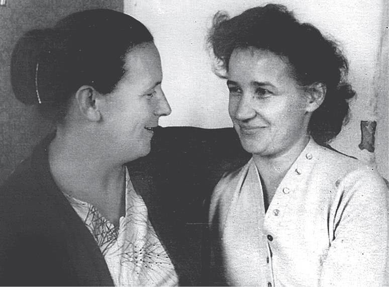 Иллюстрация к книге — Дом правительства. Сага о русской революции [i_371.jpg]