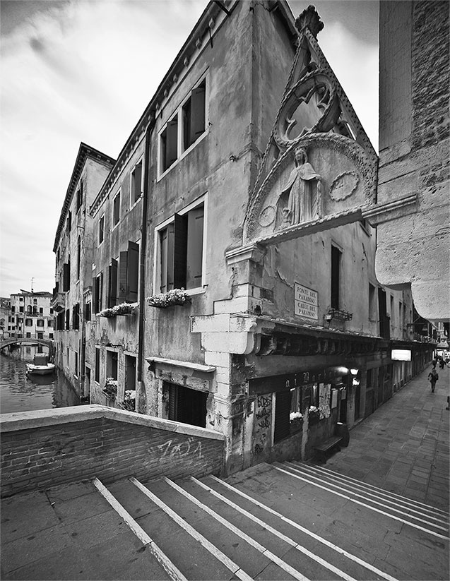 Иллюстрация к книге — Только Венеция. Образы Италии XXI [i_059.jpg]