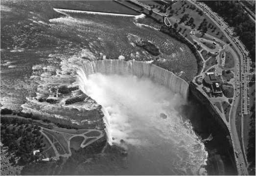 Иллюстрация к книге — Никола Тесла [i_015.jpg]