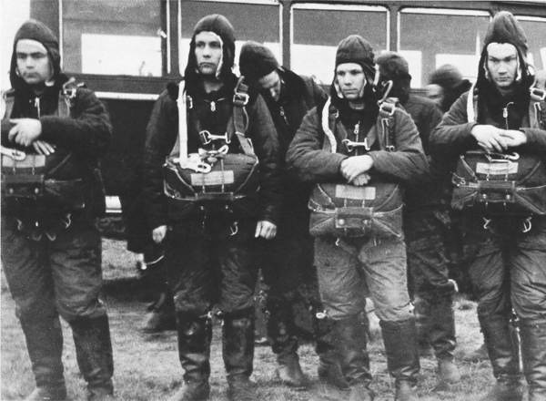 Иллюстрация к книге — Юрий Гагарин. Первый полёт в документах и воспоминаниях [i_007.jpg]