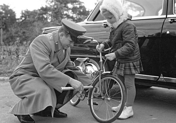 Иллюстрация к книге — Юрий Гагарин. Первый полёт в документах и воспоминаниях [i_018.jpg]