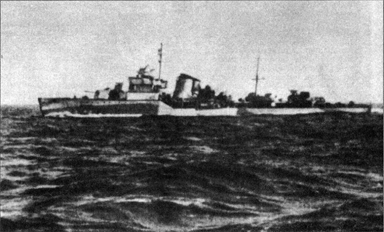 Иллюстрация к книге — &quot;Погибаем, но не сдаемся!&quot; Морские драмы Великой Отечественной [_13.jpg]