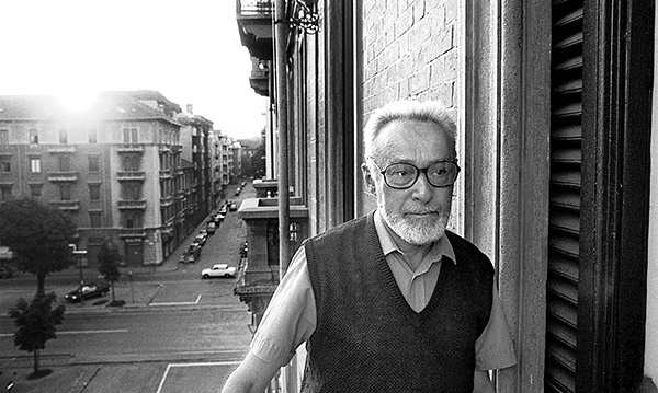 Иллюстрация к книге — "Еврейское слово". Колонки [i_010.jpg]