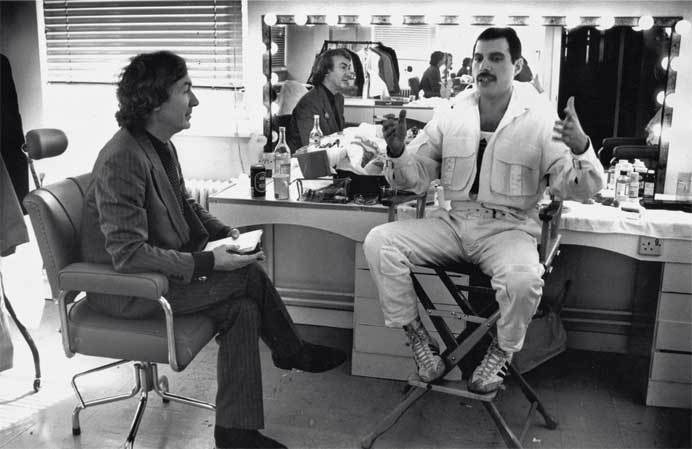 Иллюстрация к книге — Queen. Фредди Меркьюри. Биография [i_022.jpg]