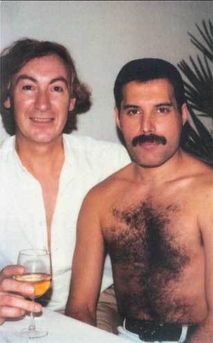 Иллюстрация к книге — Queen. Фредди Меркьюри. Биография [i_028.jpg]