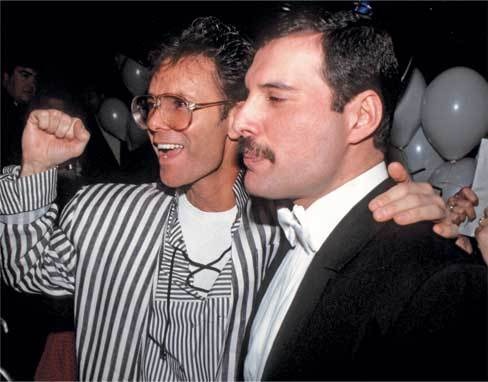 Иллюстрация к книге — Queen. Фредди Меркьюри. Биография [i_031.jpg]