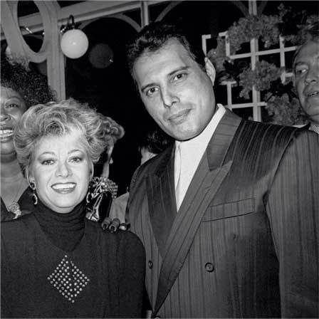 Иллюстрация к книге — Queen. Фредди Меркьюри. Биография [i_056.jpg]