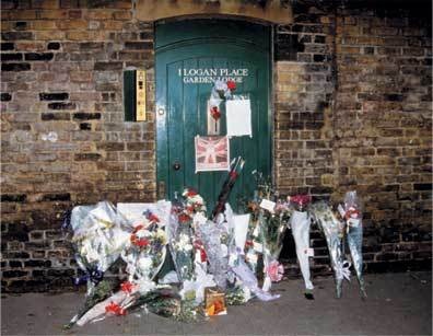 Иллюстрация к книге — Queen. Фредди Меркьюри. Биография [i_067.jpg]