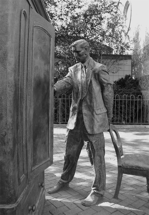 Иллюстрация к книге — Клайв Стейплз Льюис. Человек, подаривший миру Нарнию [i_003.jpg]